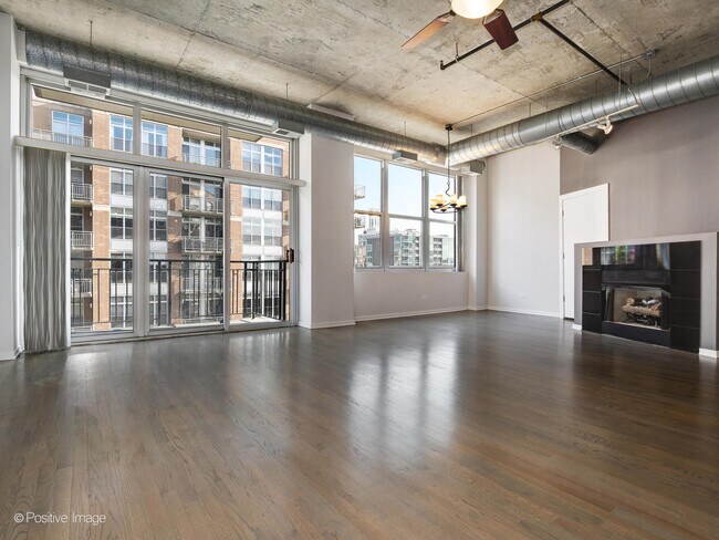 Foto del edificio - 1000 W Adams St