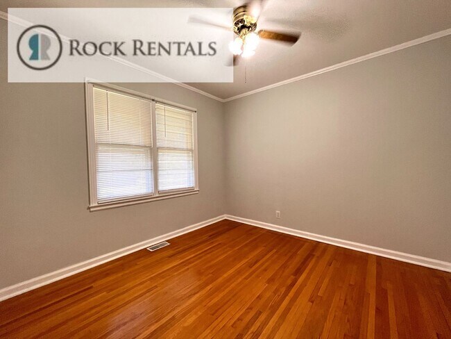 Building Photo - Cute 2 Bed 1 Bath House in Great Neighborhood