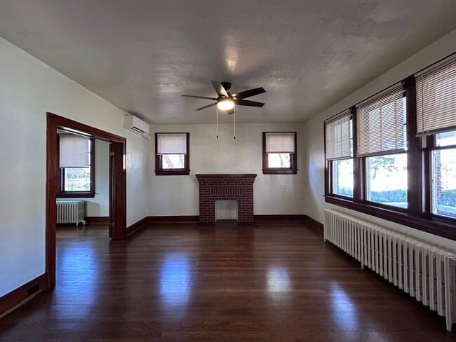 Building Photo - 2 Blocks from Grandin Village - Immaculate...