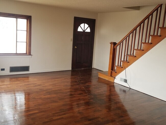 Foto del edificio - 2028 E South St