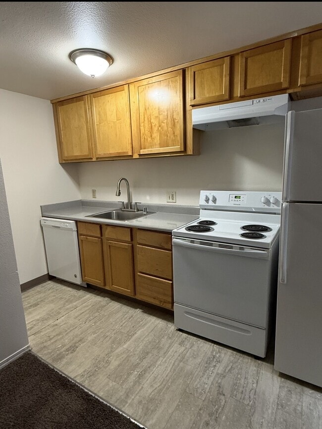 Building Photo - Lobdell Apartments
