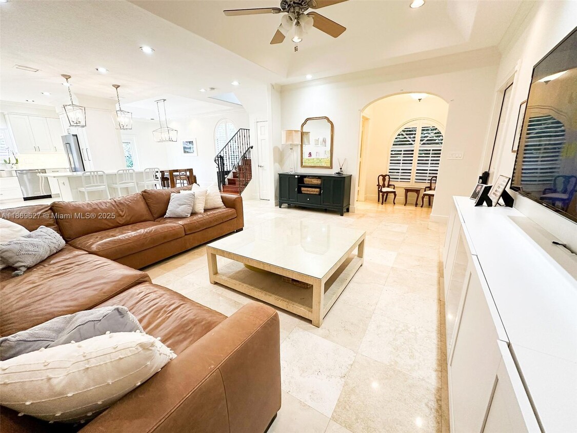 Foto principal - 360 NE 7th Ave