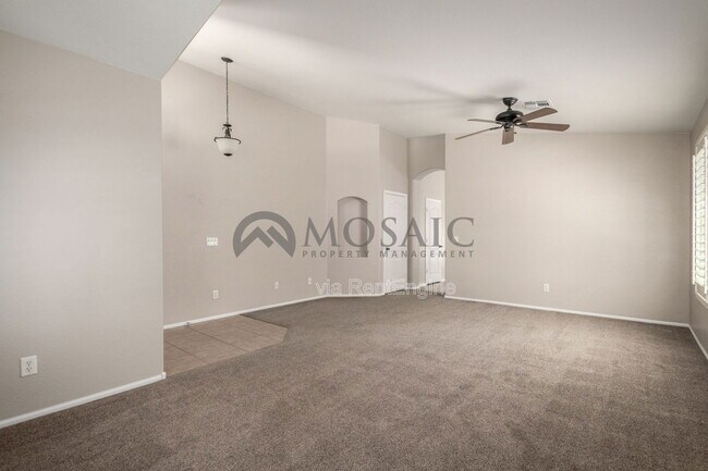 Building Photo - 389 E Angeline Ave