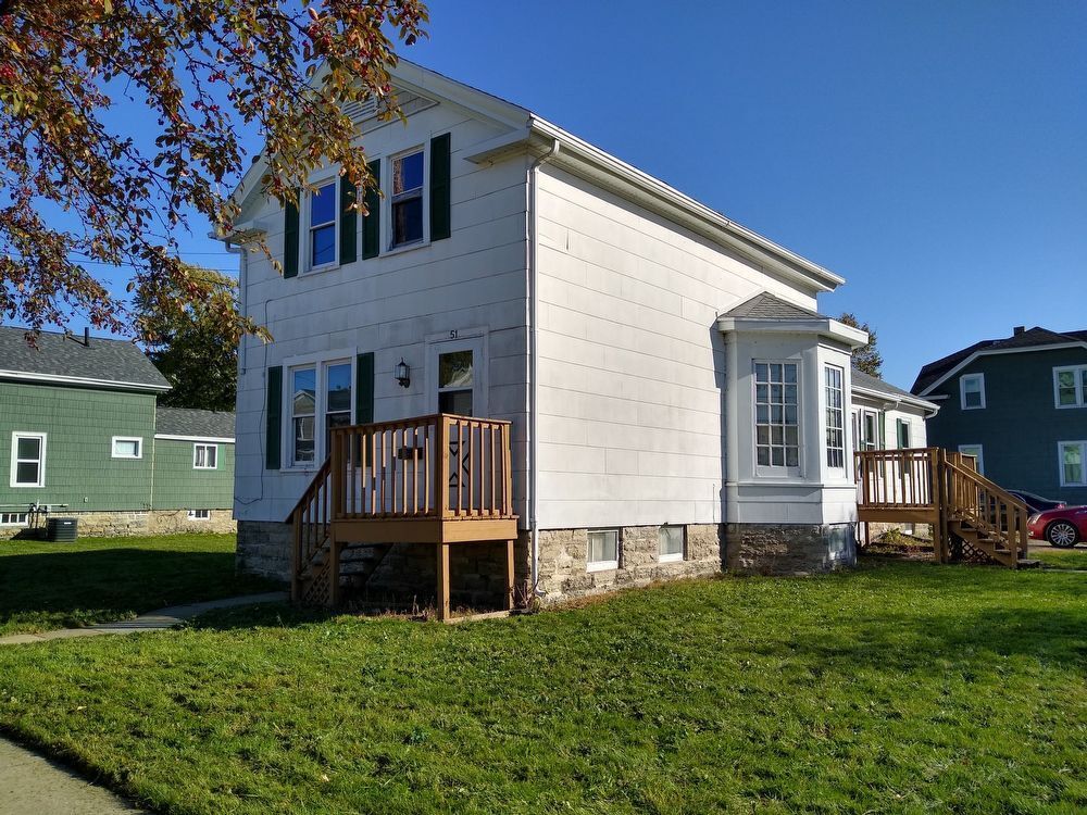 Primary Photo - 4 Bedroom Home in Oshkosh