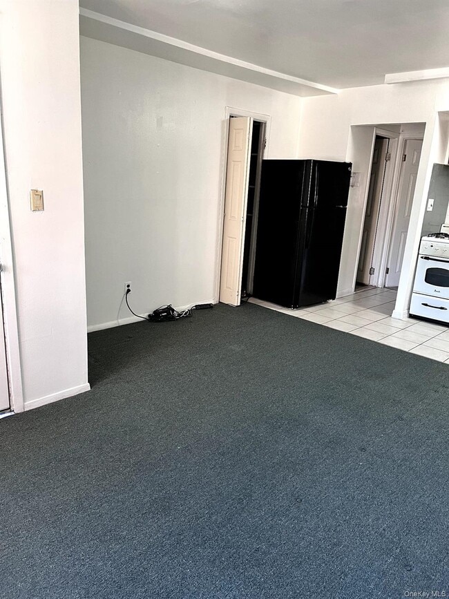 Foto del edificio - 93-22 243rd St