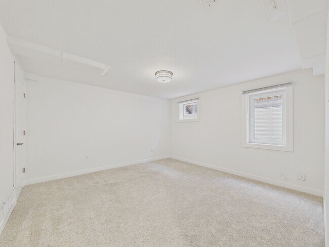 Foto del edificio - 1356 S Milwaukee St