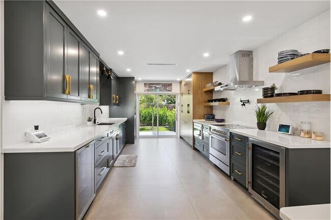 Foto del edificio - 2095 Cove Ln