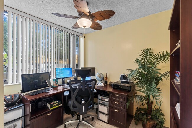 Foto del edificio - 3100 NW 46th St