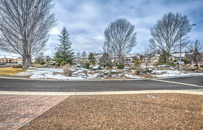 Building Photo - 7215 E Park Ridge Dr