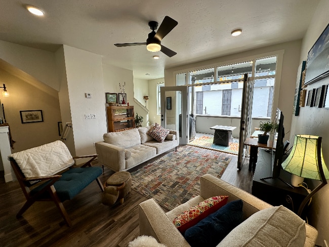 Building Photo - 4250 N Freeride Ln