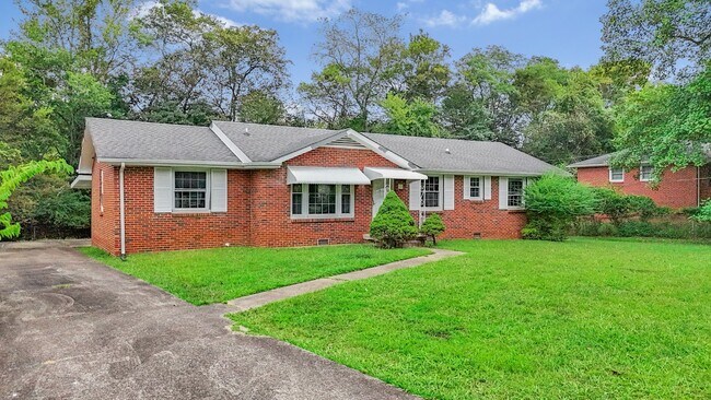 Foto del edificio - 1347 Gibson Dr