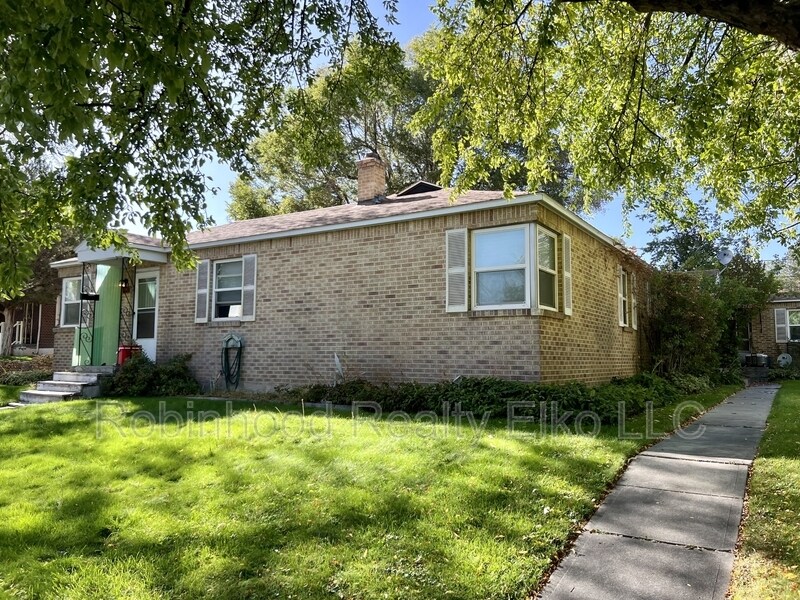 Primary Photo - 369 Maple St