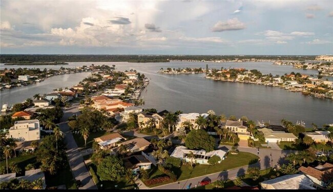 Foto del edificio - 17059 Dolphin Dr