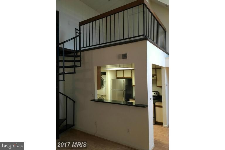 Primary Photo - 14017 Vista Dr