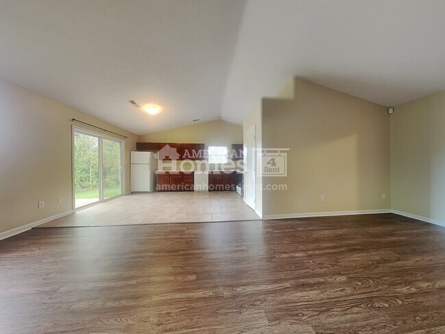 Foto del edificio - 131 Green Meadow Court