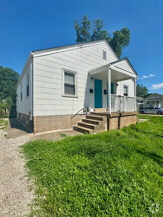 Building Photo - 9760 Clyde Ave
