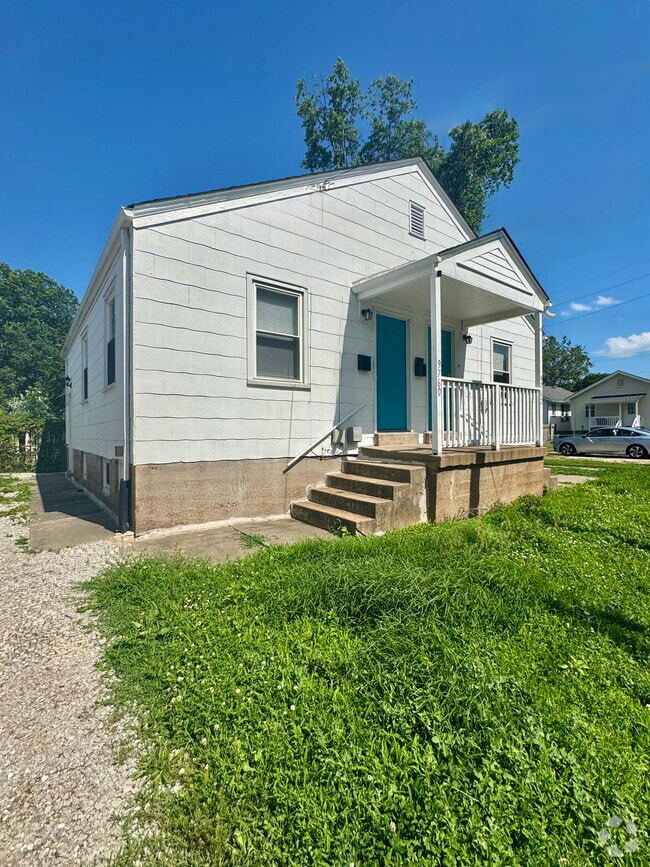 Building Photo - 9760 Clyde Ave