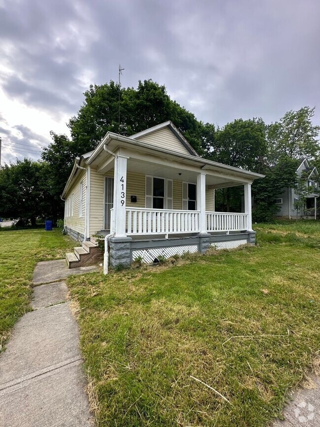 Building Photo - 4139 E 95th St