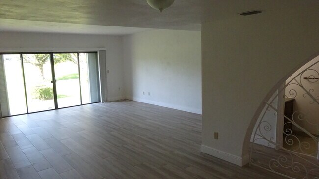 Foto del edificio - 9018 SW 62nd Terrace