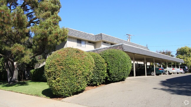 Building Photo - 207 Sharon Way