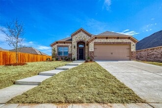 Building Photo - 207 Gardenia Dr