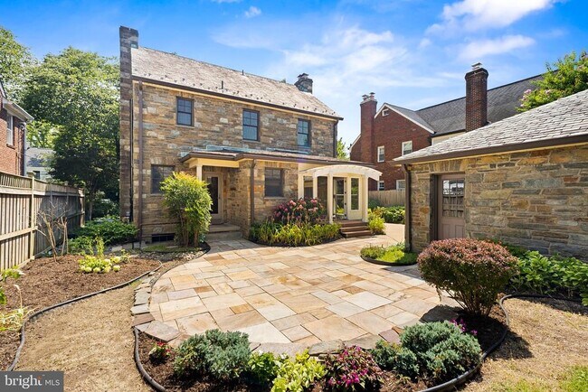 Building Photo - 5109 Fairglen Ln