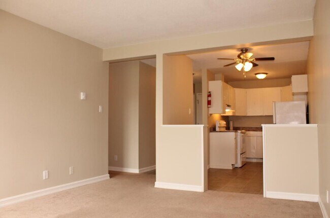 Photo du bâtiment - Pasadena Apartments