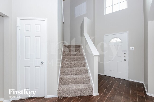 Foto del edificio - 3313 Anysa Ln