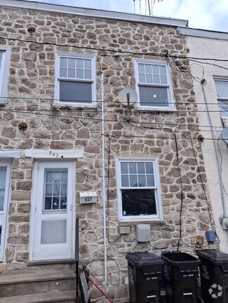 Building Photo - 547 Ferry Ave