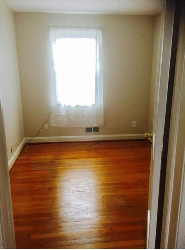 Foto del edificio - 8530 Drumwood Rd