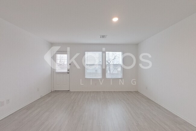 Foto del edificio - 5634 Mountain Point