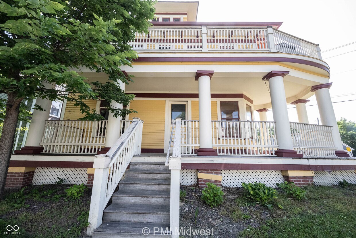 Primary Photo - 397 N Main St