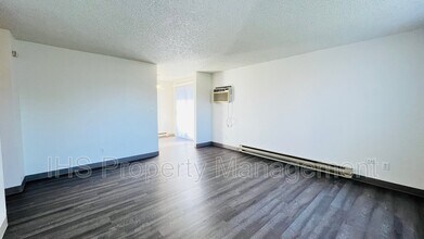 Building Photo - 409 Benham St