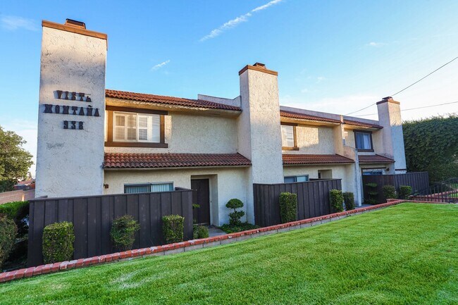 Foto del edificio - >>>>> TWO BEDROOM 1.5 BATHS TOWN-HOME STYL...