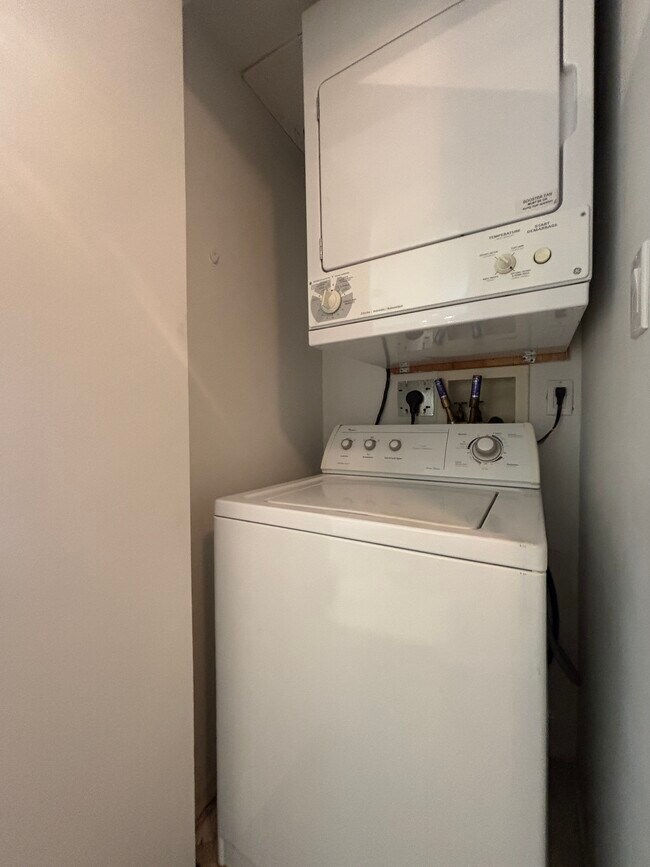 Photo du bâtiment - 8180 Granville Av