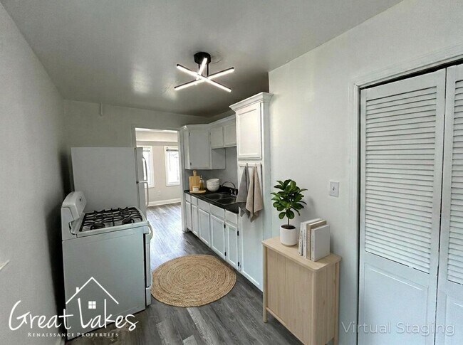 Building Photo - Lovely 2 Bedroom 1 Bathroom now available for rent