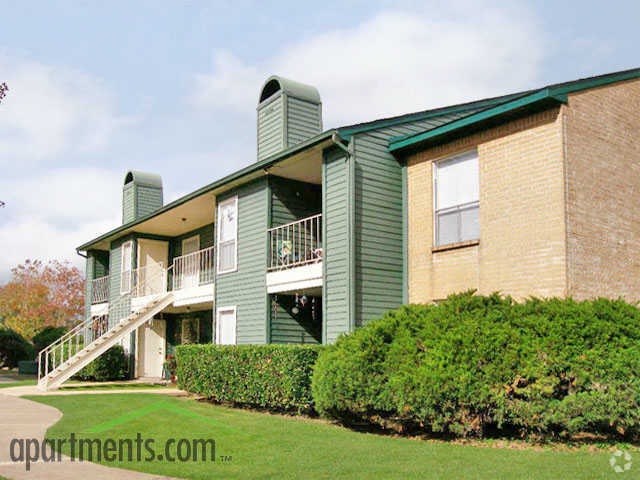 Building Photo - Greentree Apartments