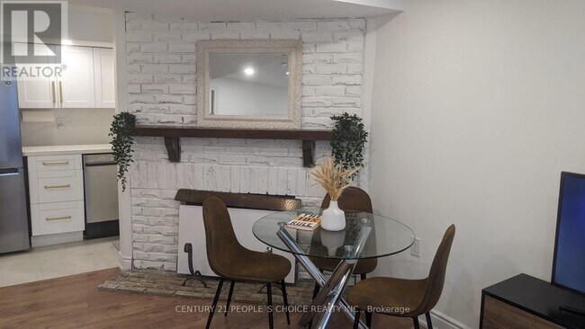 Building Photo - 116 Royal Palm Dr