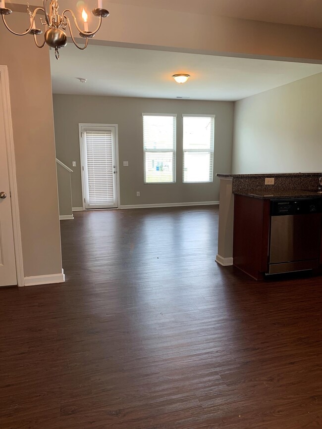 Building Photo - 2208 Sunny Cove Dr