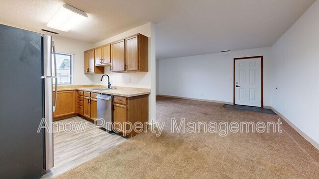 Building Photo - 201 E Arbor Ave