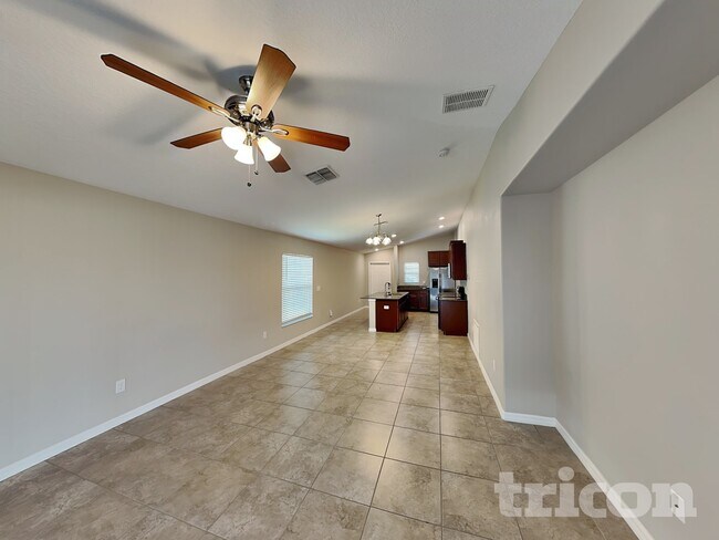 Foto del edificio - 10026 RoseMary Leaf Ln
