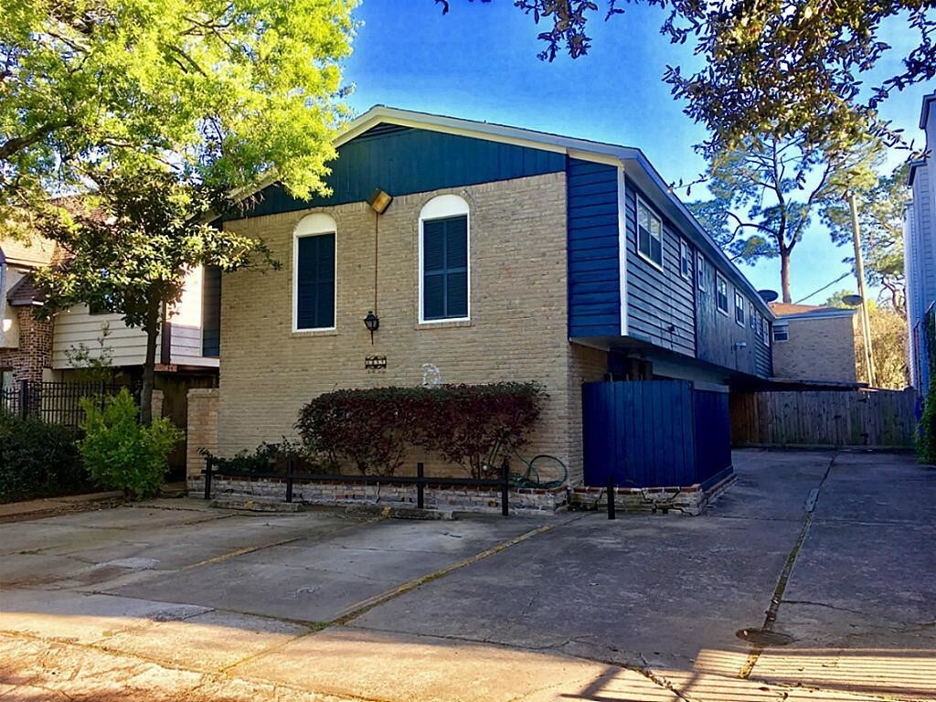 Primary Photo - 1855 Portsmouth St