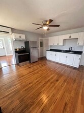Building Photo - 67 Fairlawn Ave