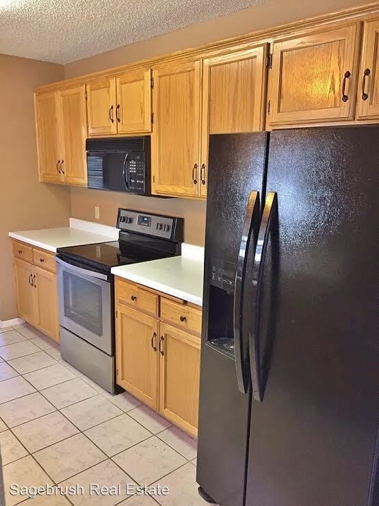 Building Photo - 3 br, 2 bath House - 208 Burro Trail