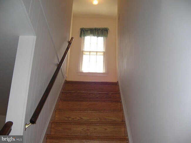 Foto del edificio - 812 Woodside Pkwy