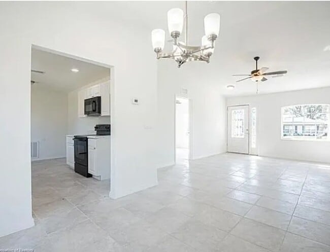 Building Photo - GREAT LAKE PLACID LOCATION 3/2/1-SEE IT TODAY