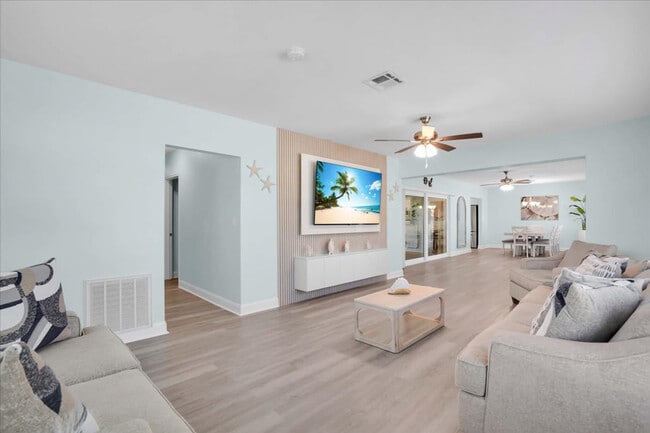 Building Photo - 115 Leland St SE