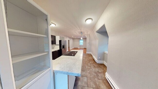 Building Photo - 36 Van Winkle St
