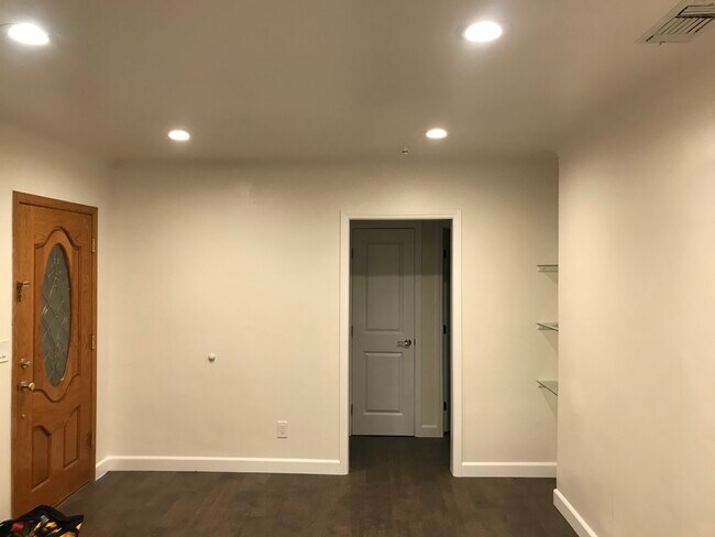 Foto del edificio - 3209 W 153rd St