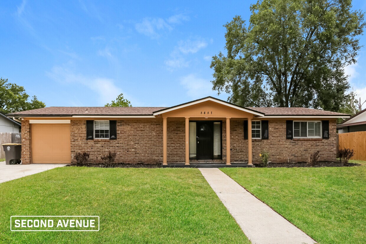 Primary Photo - 8481 Thims Ave